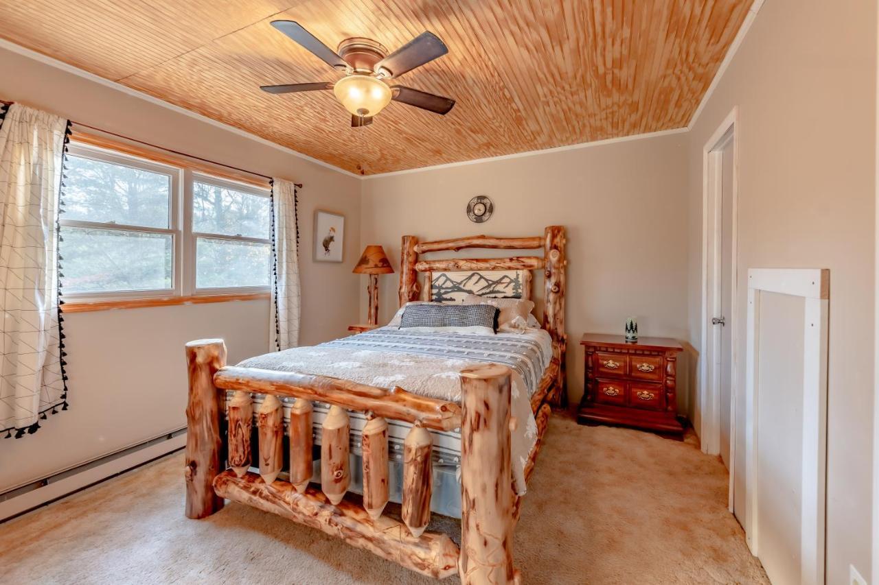 Luxurious House With Largest Hot Tub & Perfect Retreat! Villa Lake Harmony Exterior photo